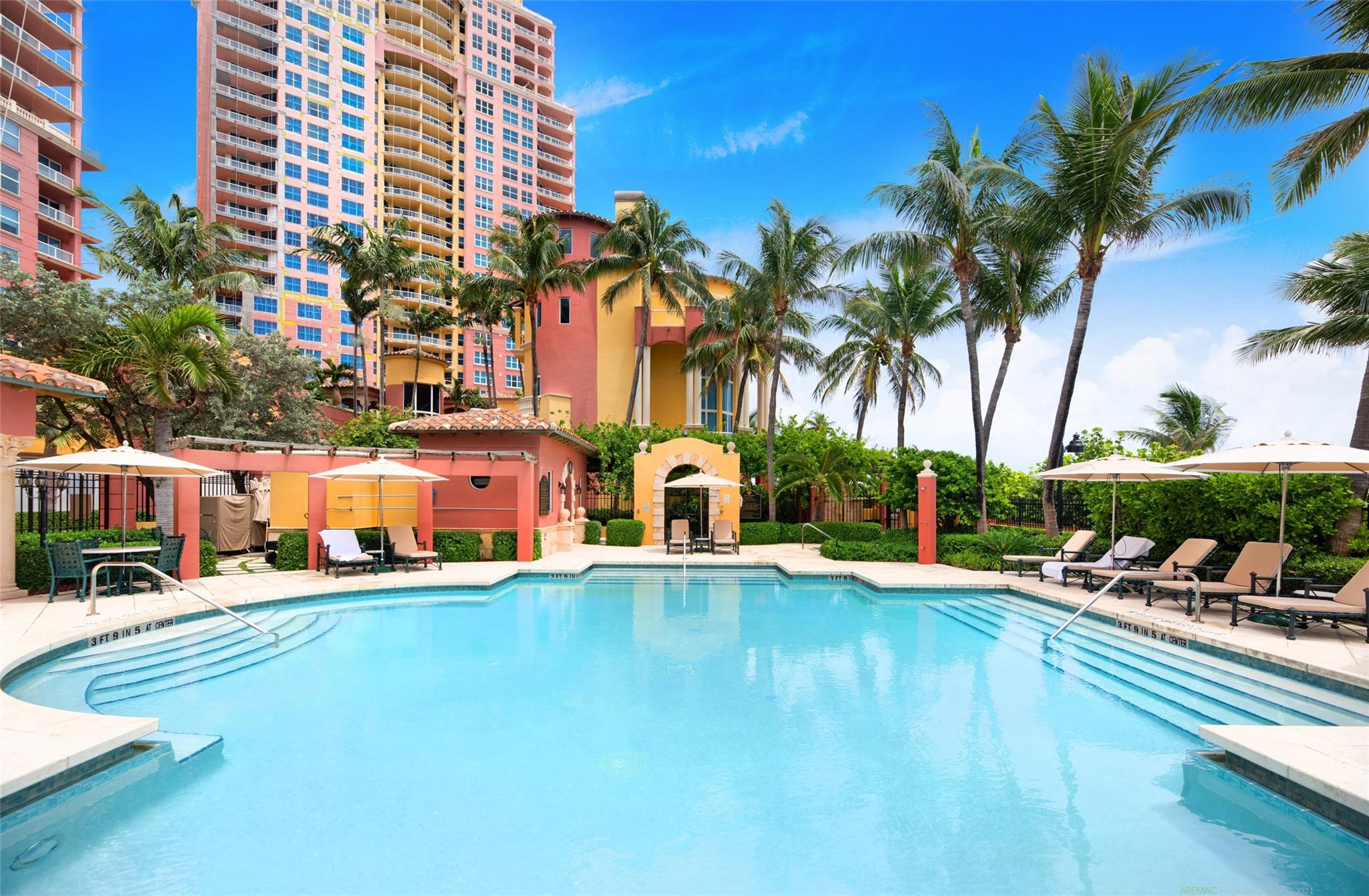 The Palms Tower Two Condo - Residential