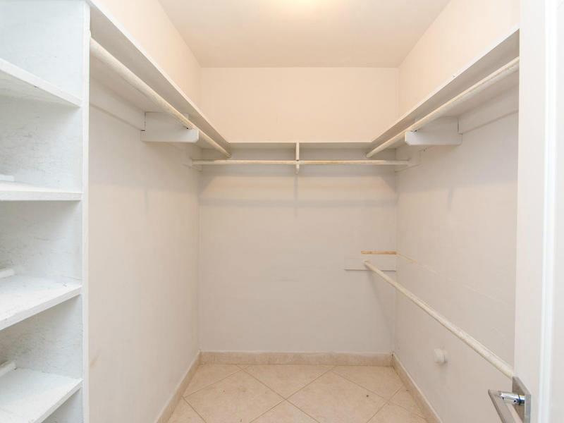 GREYKNOLL ESTATES - Residential Lease