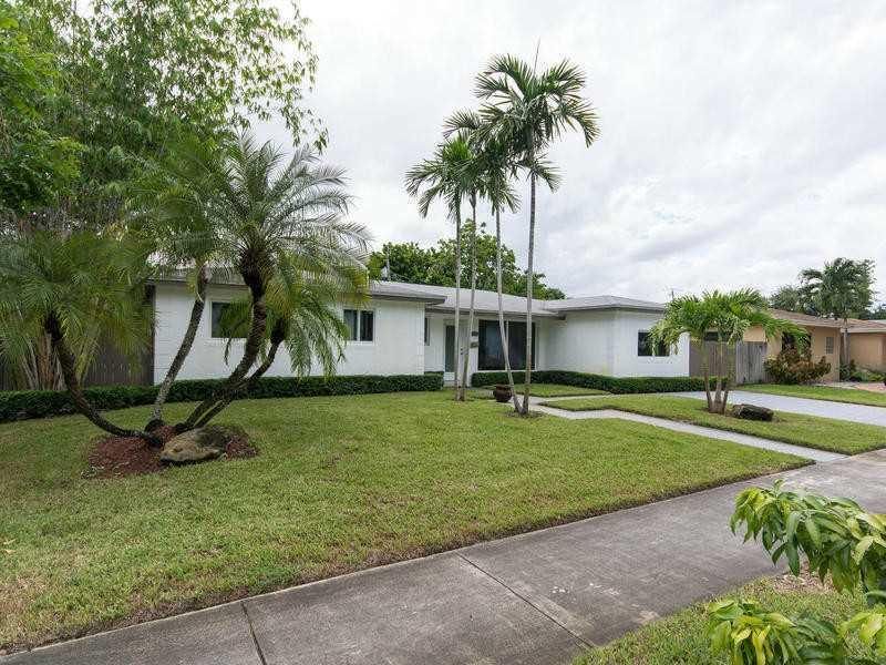 GREYKNOLL ESTATES - Residential Lease