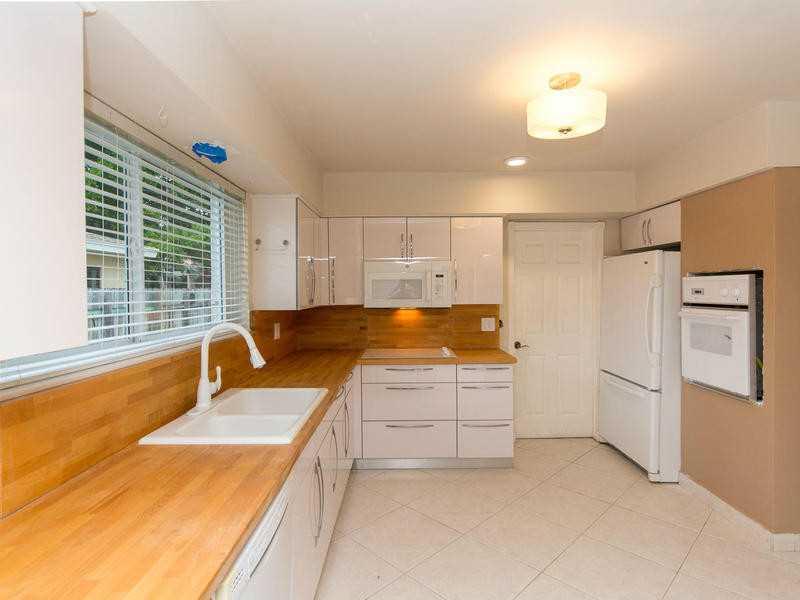 GREYKNOLL ESTATES - Residential Lease