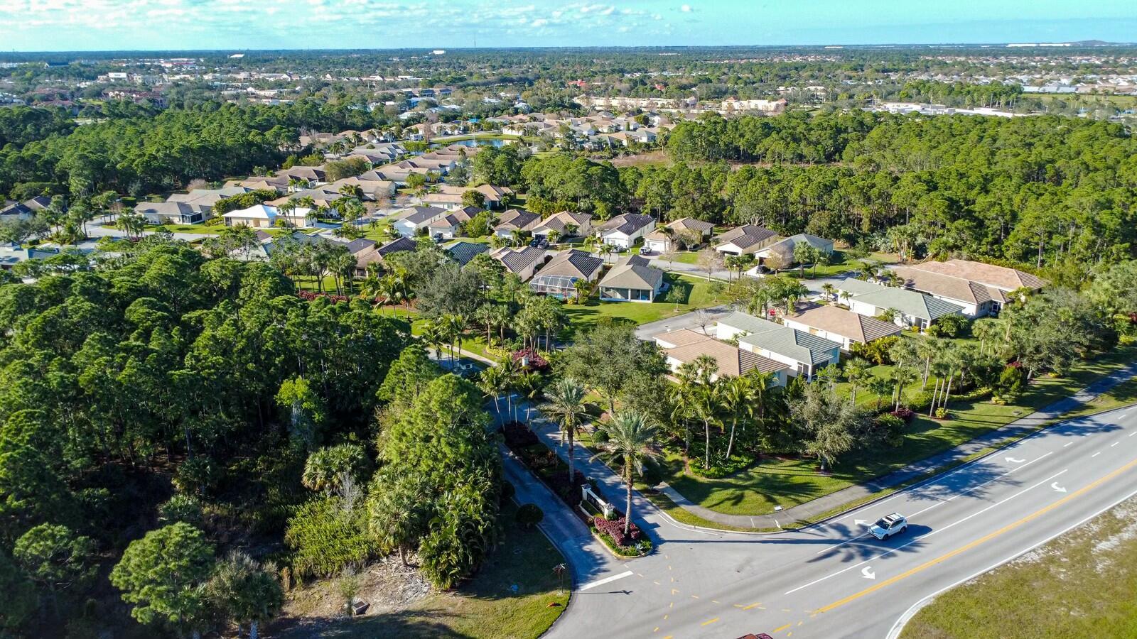 LAKEFOREST POINTE - Residential