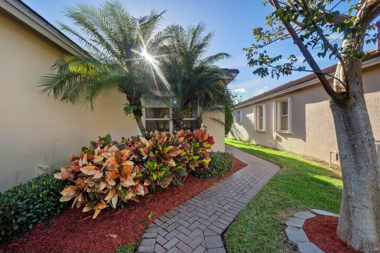 LAKEFOREST POINTE - Residential