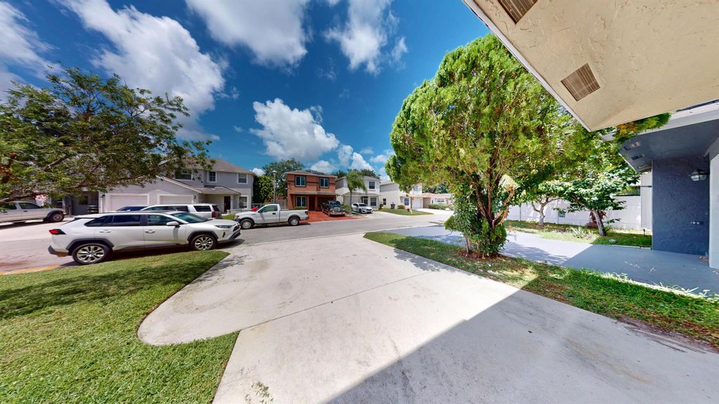 Photo of 62 Plumage Lane, West Palm Beach, FL 33415 (MLS # R11125490)