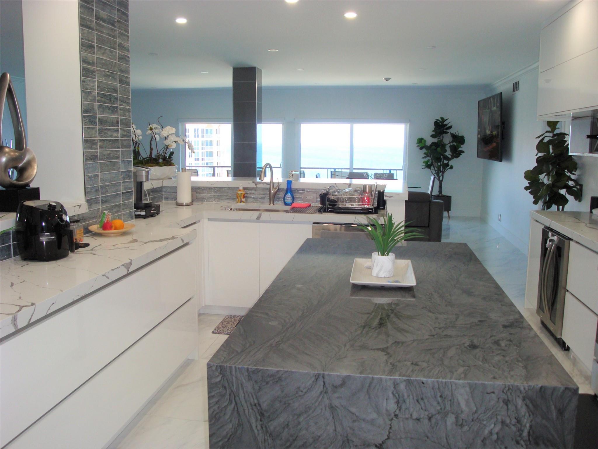 Leisure Towers Condo - Residential Lease