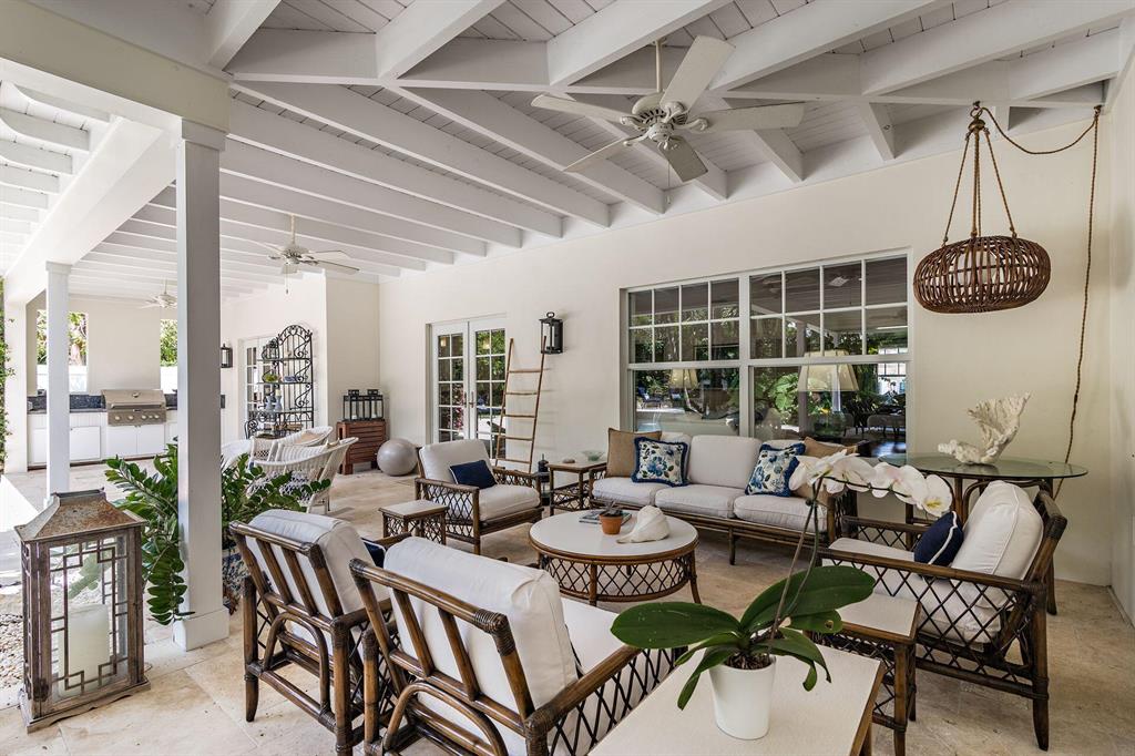 BEACH SHORES - Residential