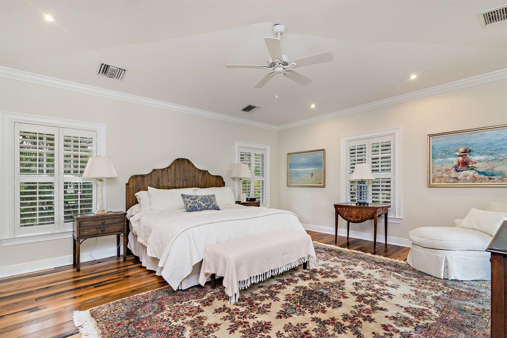 BEACH SHORES - Residential