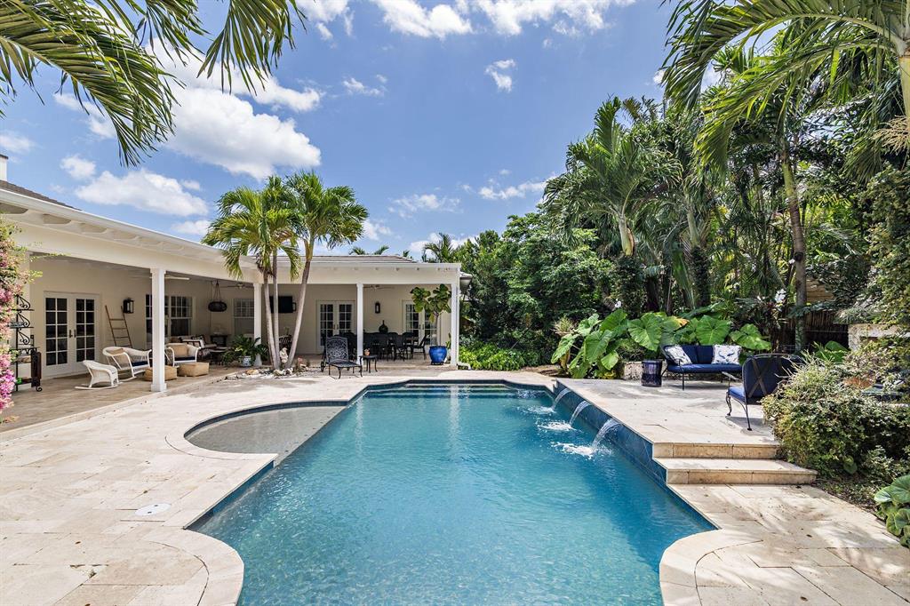 BEACH SHORES - Residential