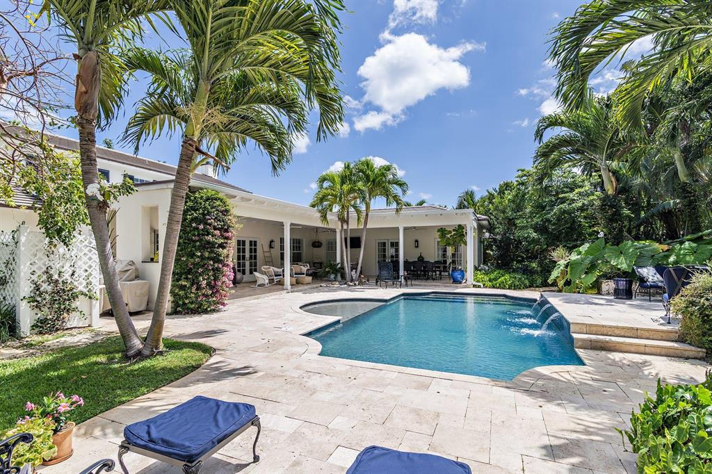 BEACH SHORES - Residential