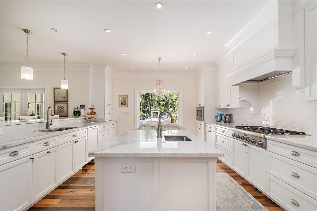 BEACH SHORES - Residential