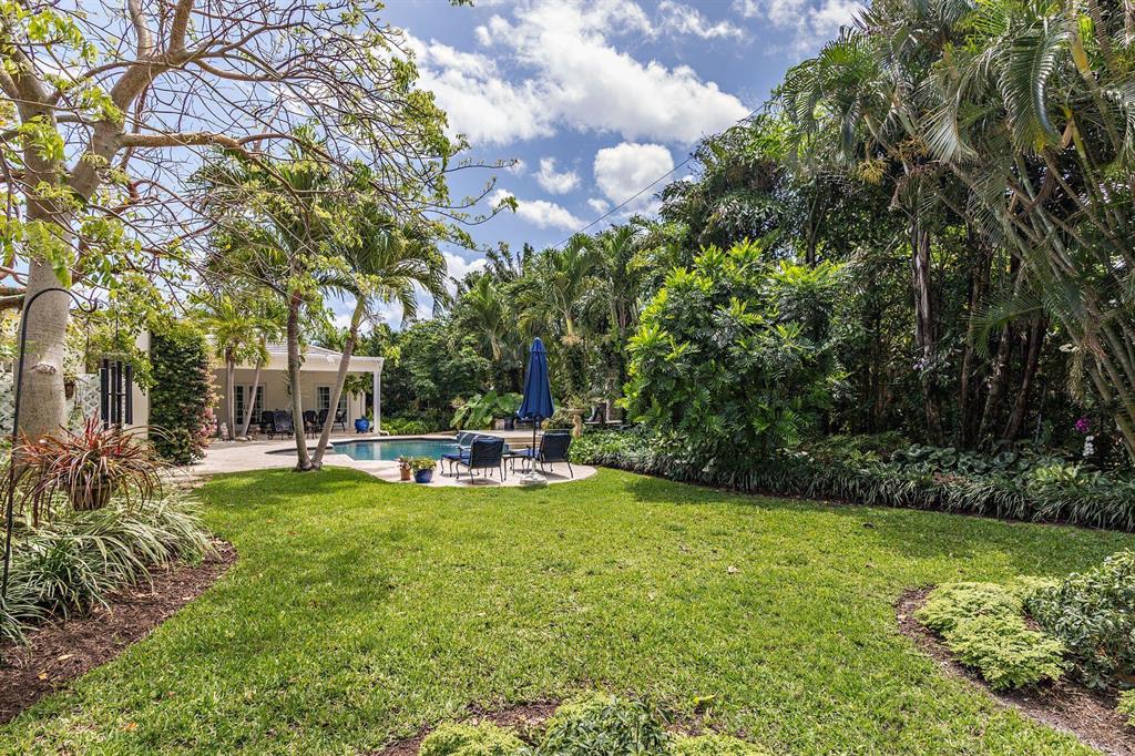 BEACH SHORES - Residential