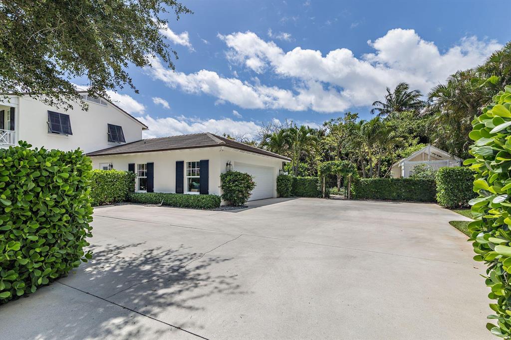 BEACH SHORES - Residential