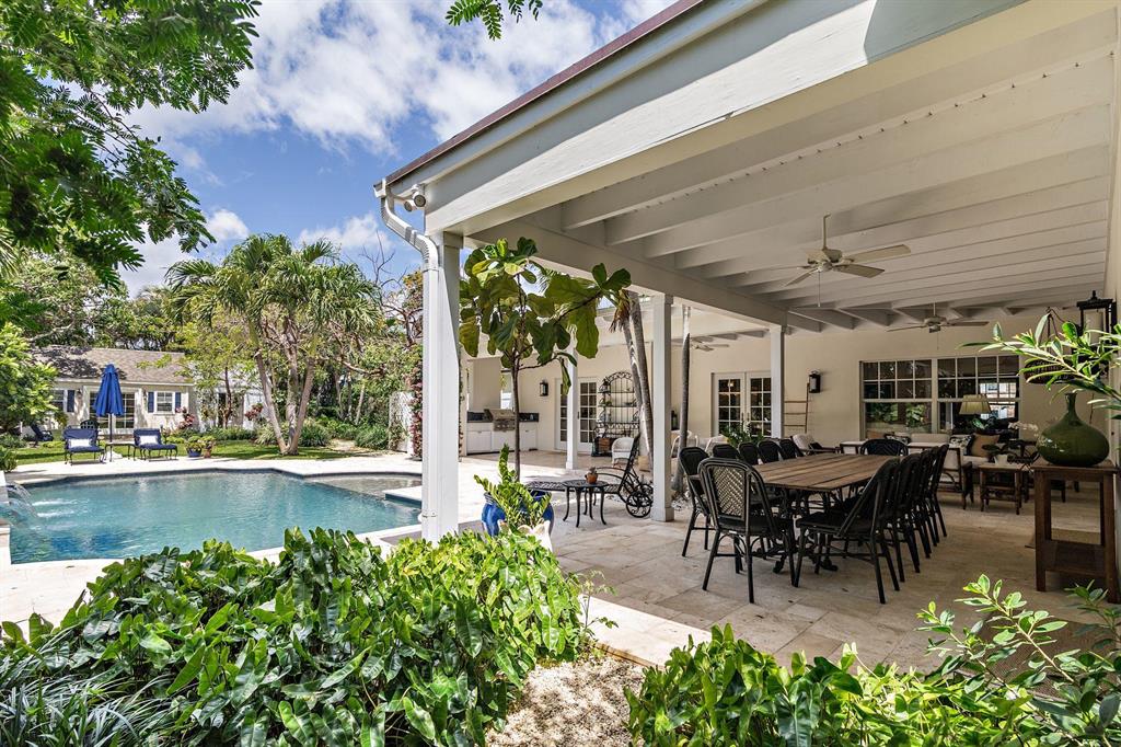 BEACH SHORES - Residential