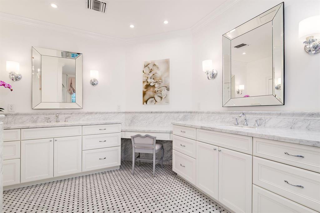 BEACH SHORES - Residential