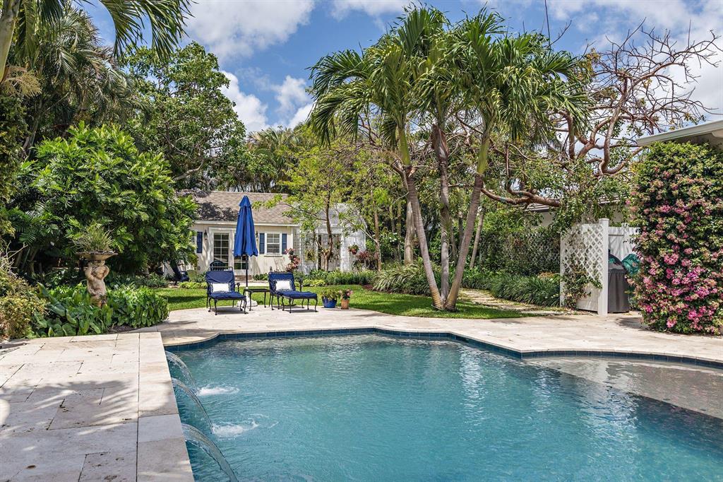 BEACH SHORES - Residential