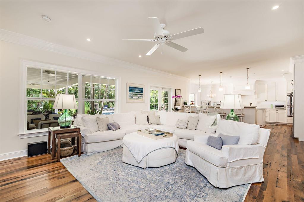 BEACH SHORES - Residential