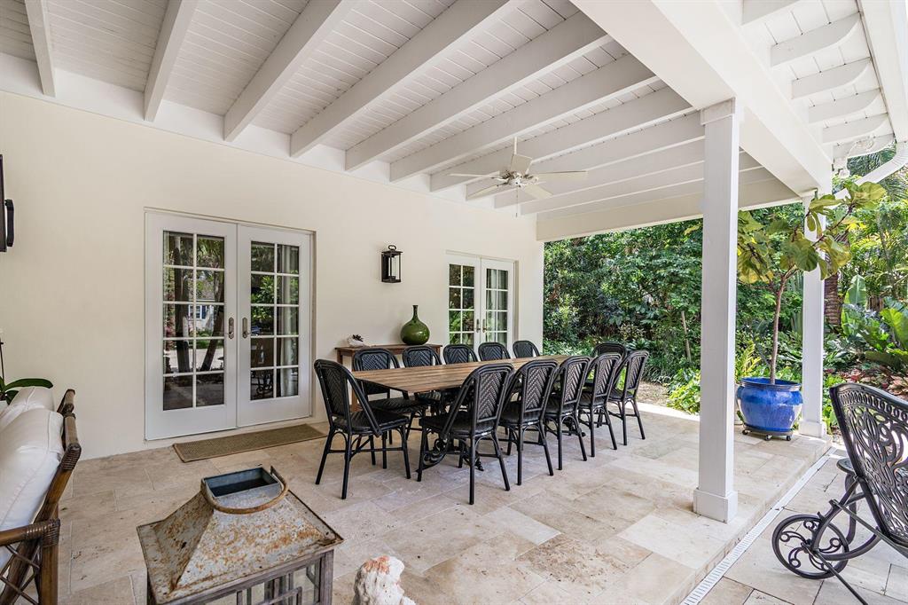 BEACH SHORES - Residential