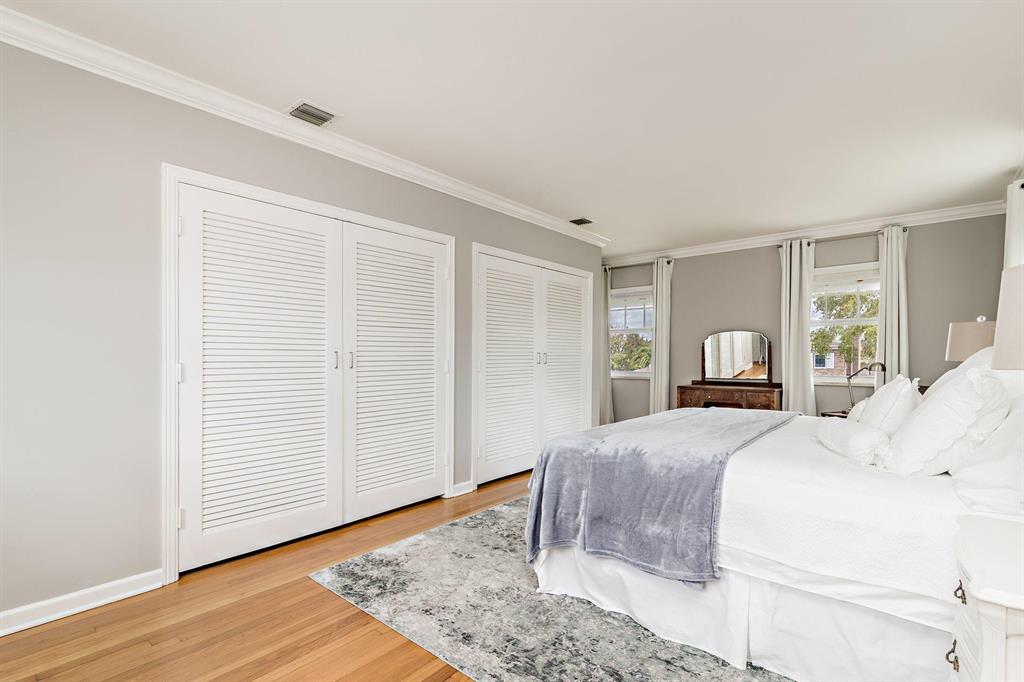 BEACH SHORES - Residential