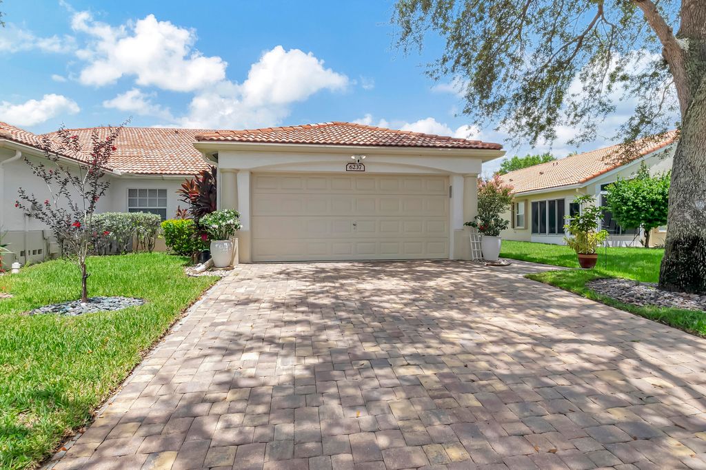Photo of 6237 Canal Shore Way, Delray Beach, FL 33484 (MLS # R11009120)