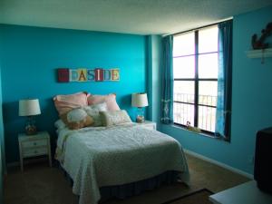 BOCA BAYOU CONDO - Residential Lease