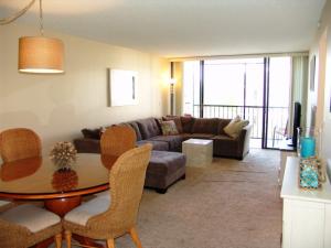 BOCA BAYOU CONDO - Residential Lease