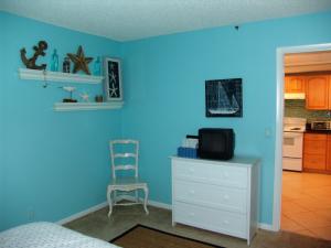 BOCA BAYOU CONDO - Residential Lease