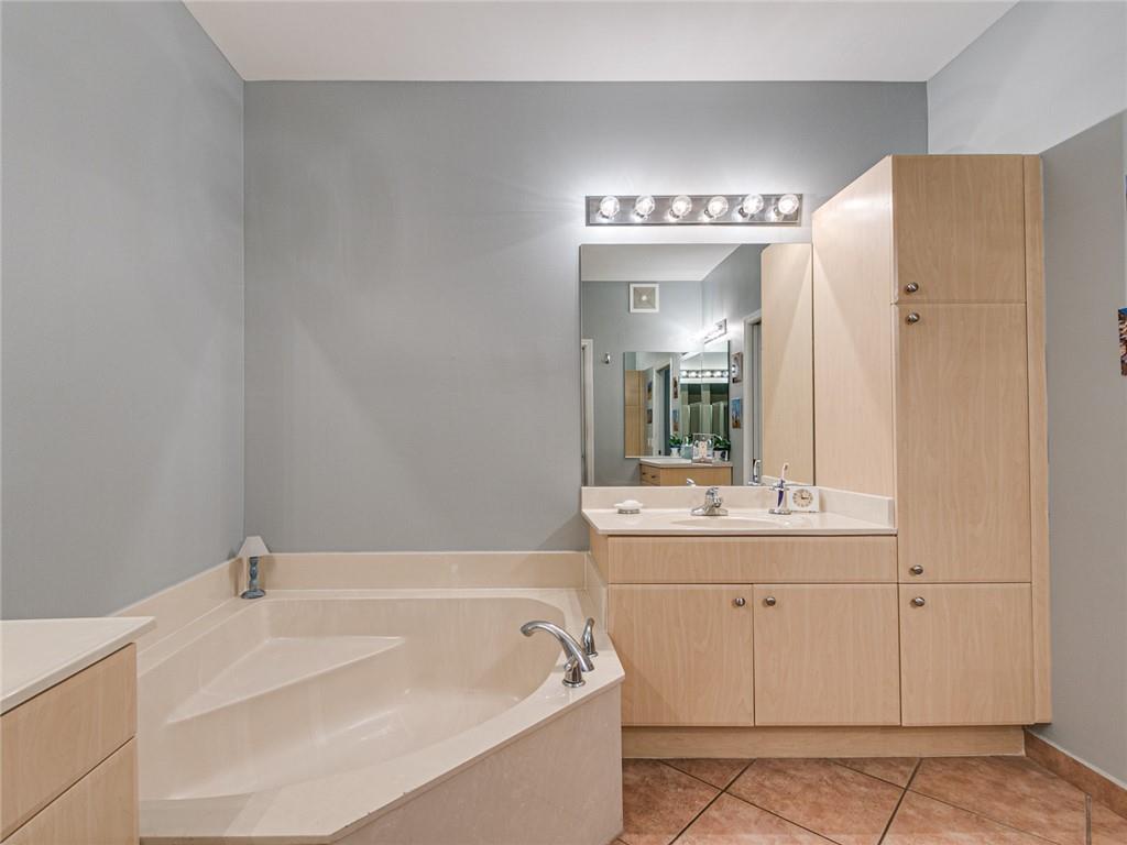 Mariposa Pointe - Residential