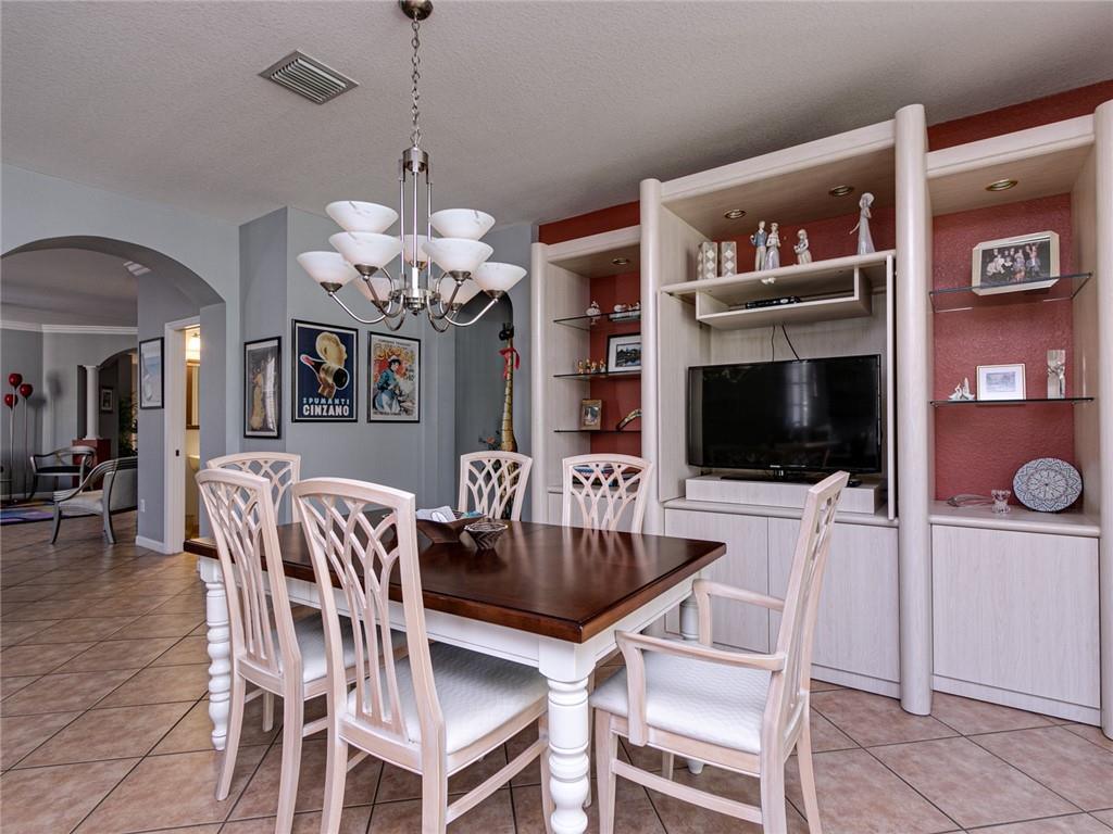 Mariposa Pointe - Residential