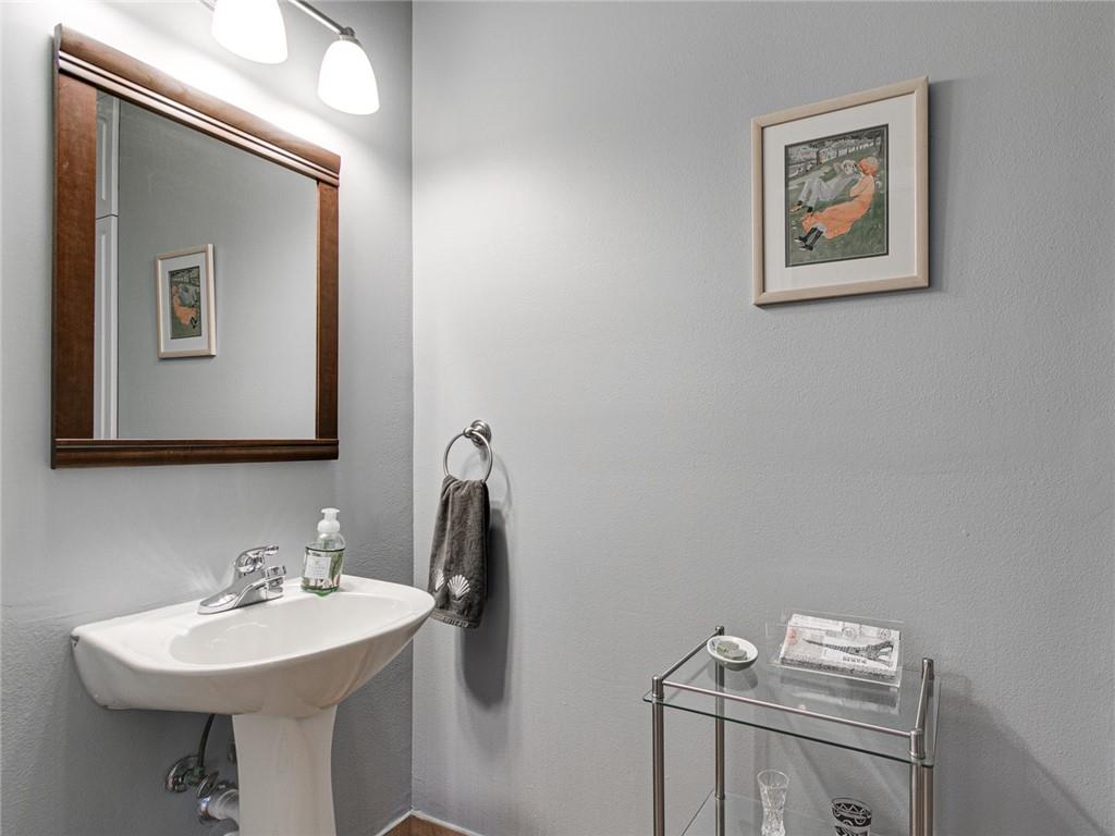 Mariposa Pointe - Residential