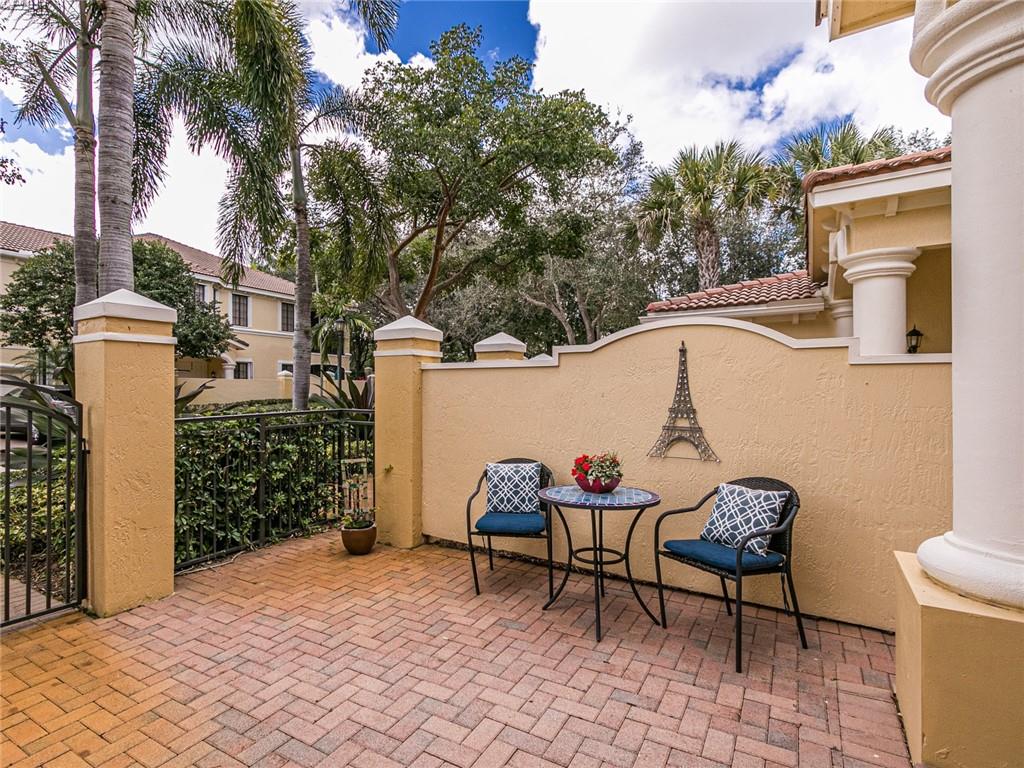 Mariposa Pointe - Residential