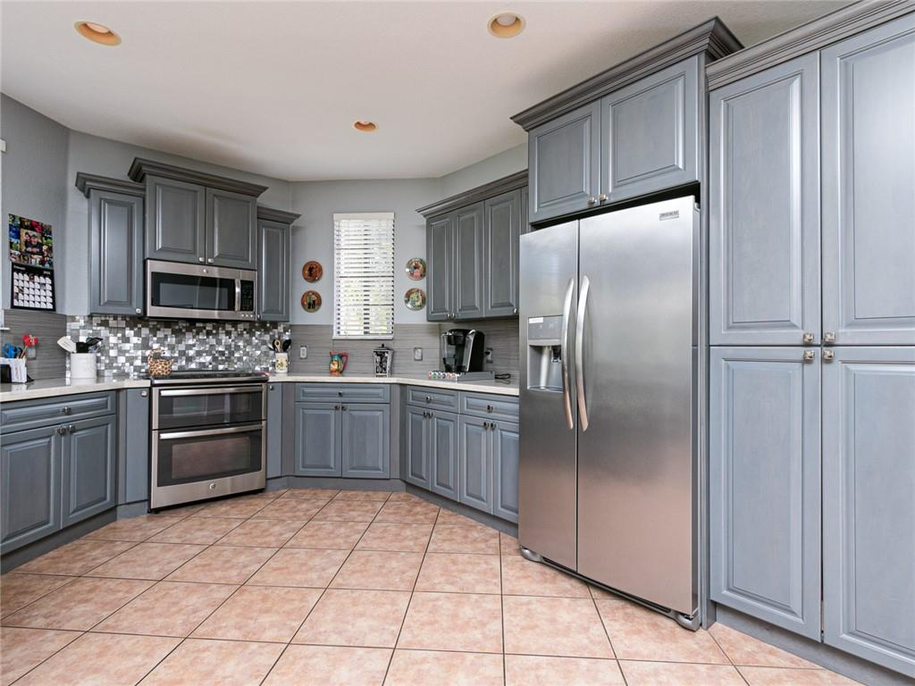 Mariposa Pointe - Residential