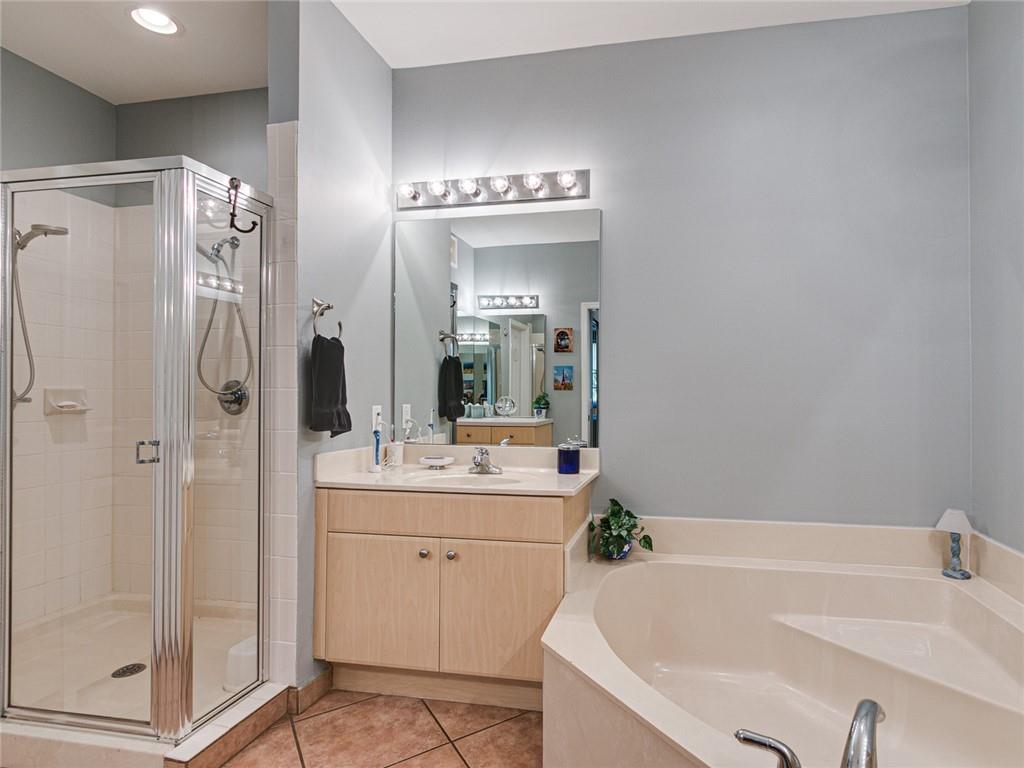 Mariposa Pointe - Residential