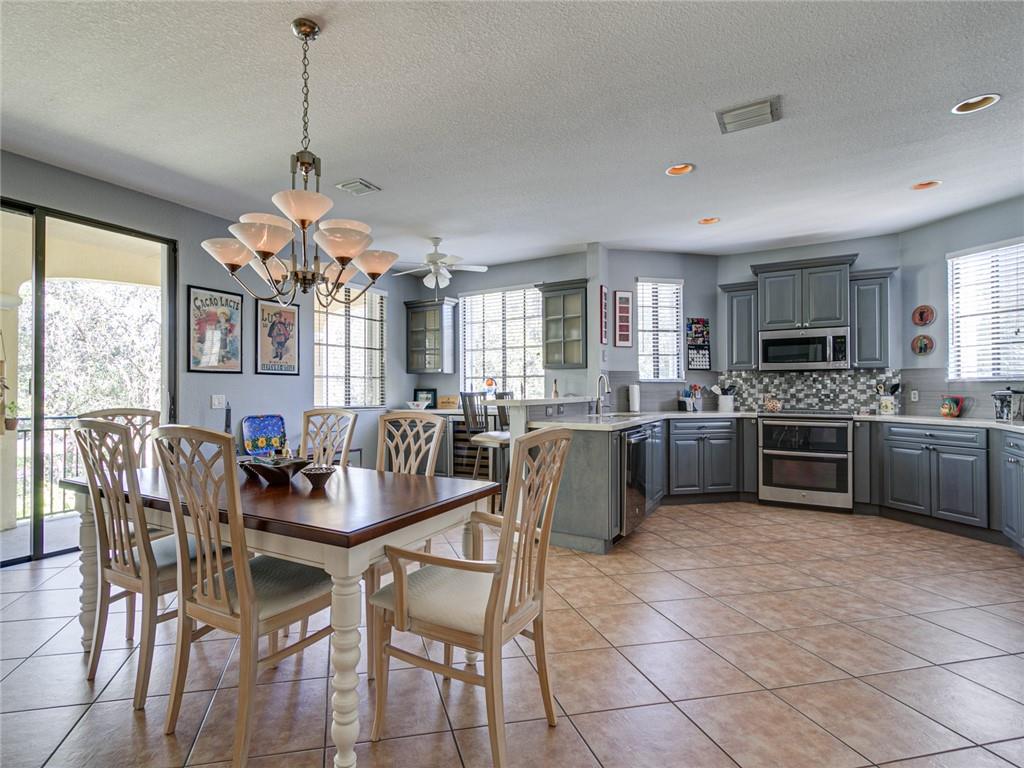 Mariposa Pointe - Residential