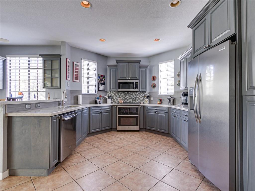 Mariposa Pointe - Residential