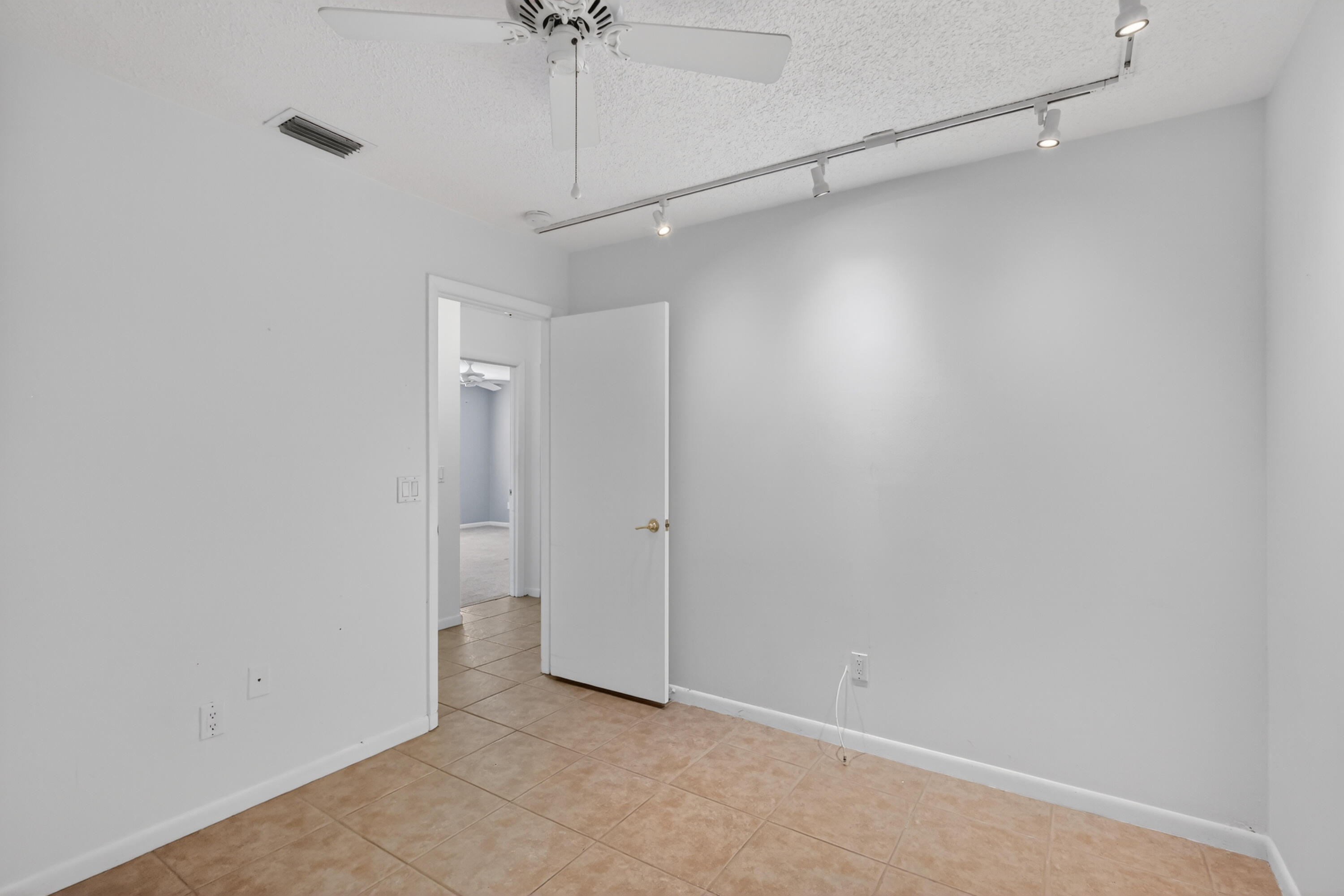 NORTH RIVER FOREST - Residential