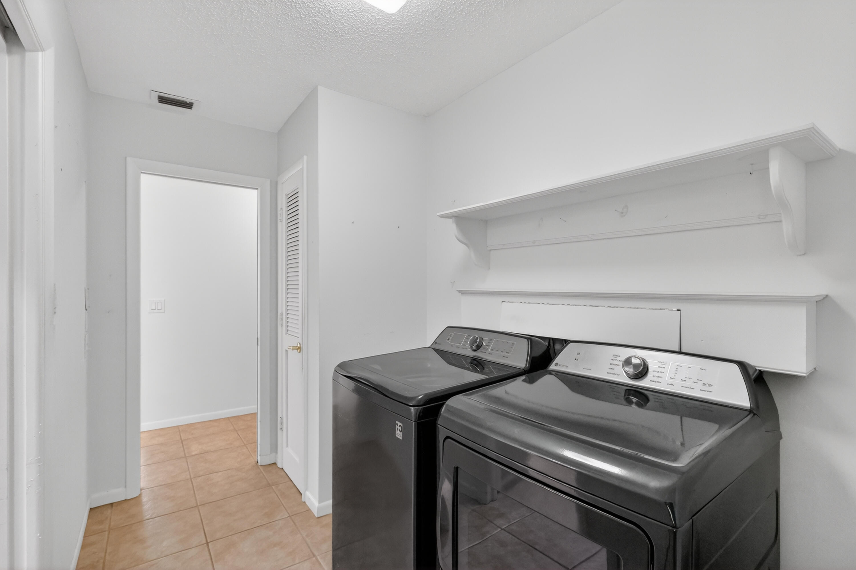 NORTH RIVER FOREST - Residential