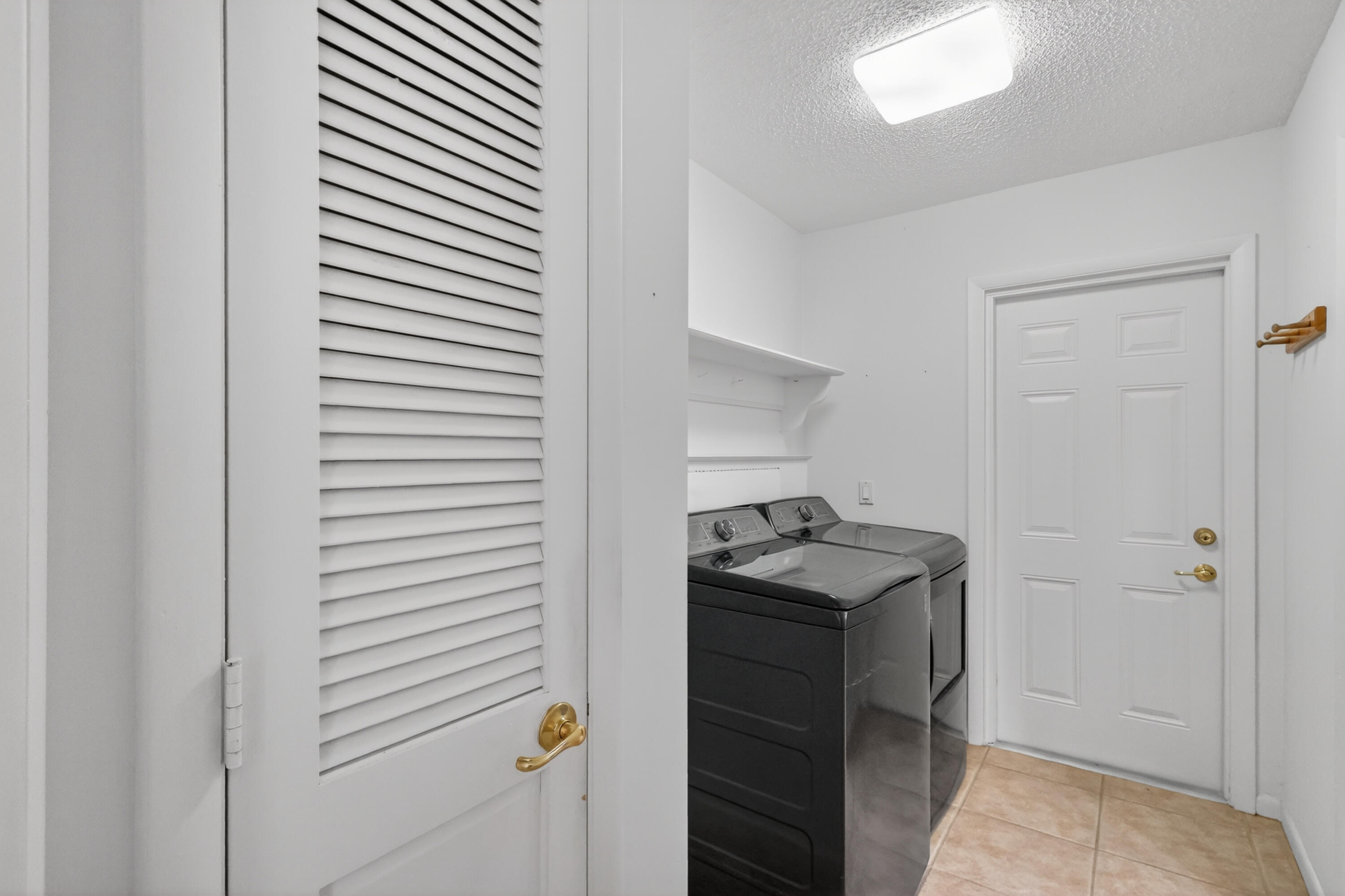 NORTH RIVER FOREST - Residential