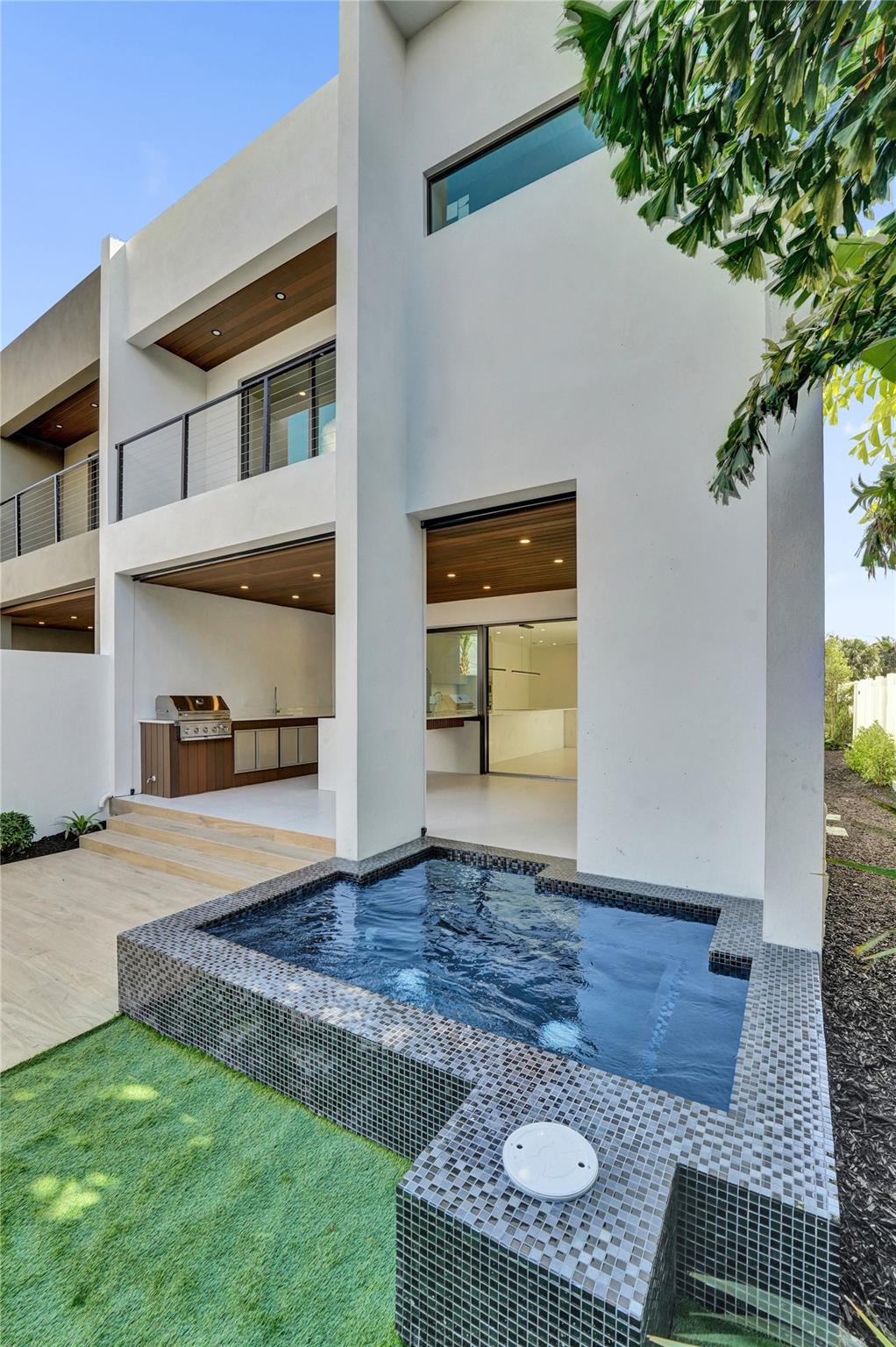 Poinsettia Heights - Residential