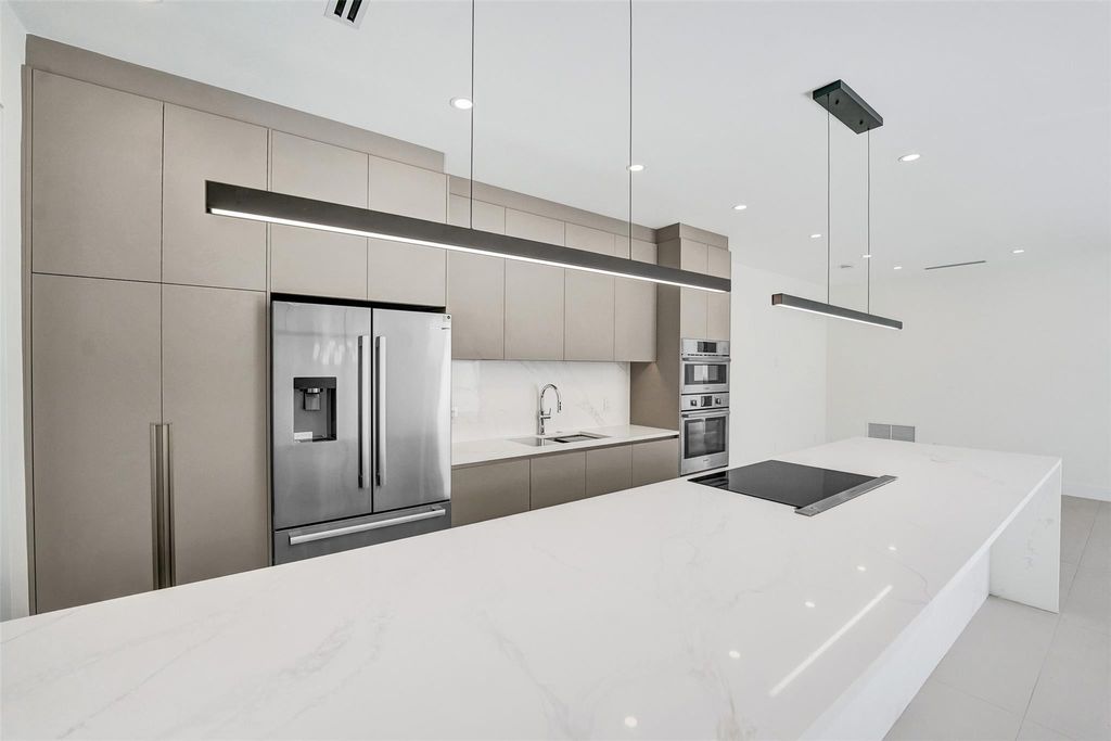 Photo of 1525 NE 15th Avenue, Fort Lauderdale, FL 33304 (MLS # F10538979)