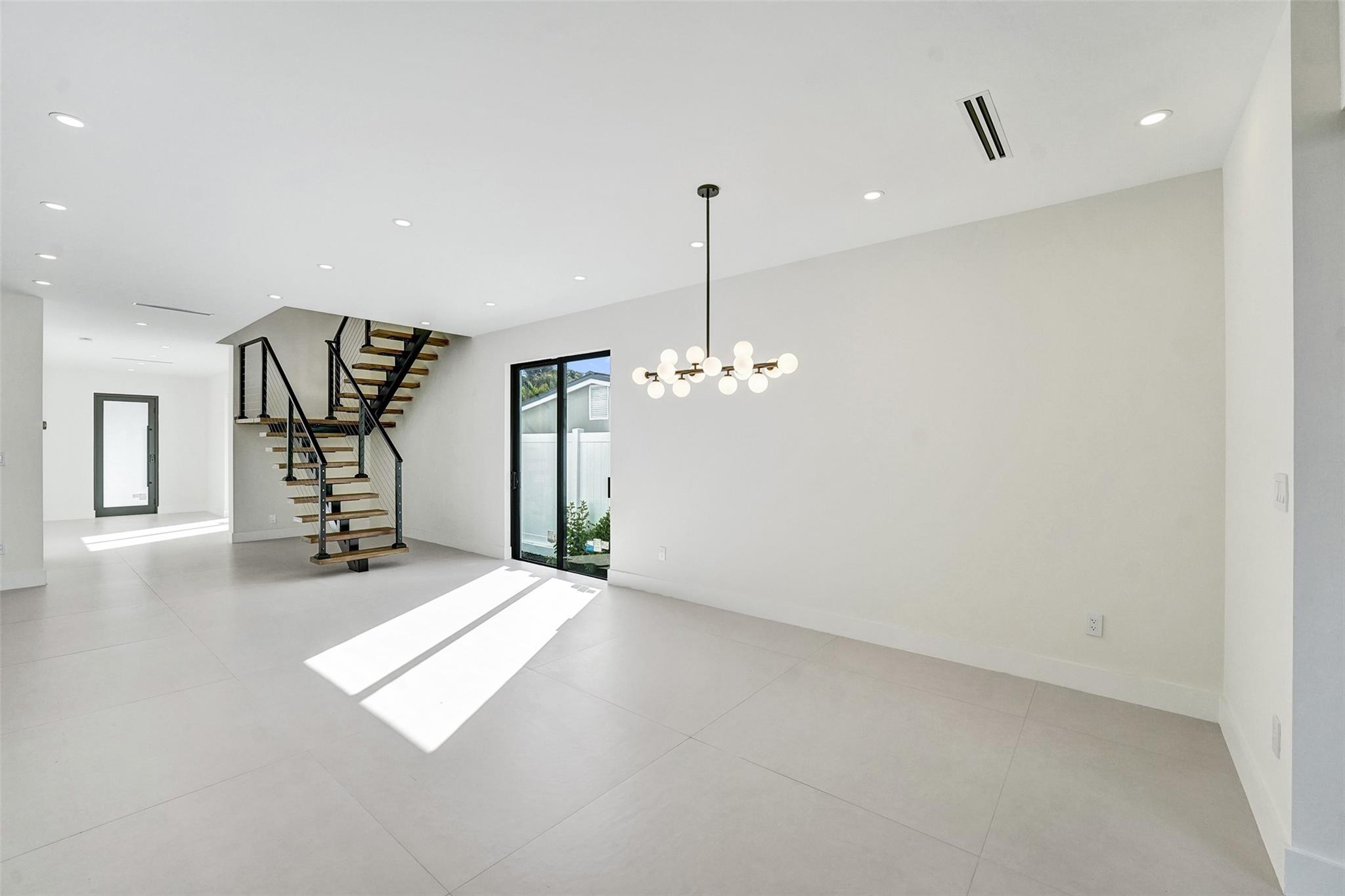 Poinsettia Heights - Residential