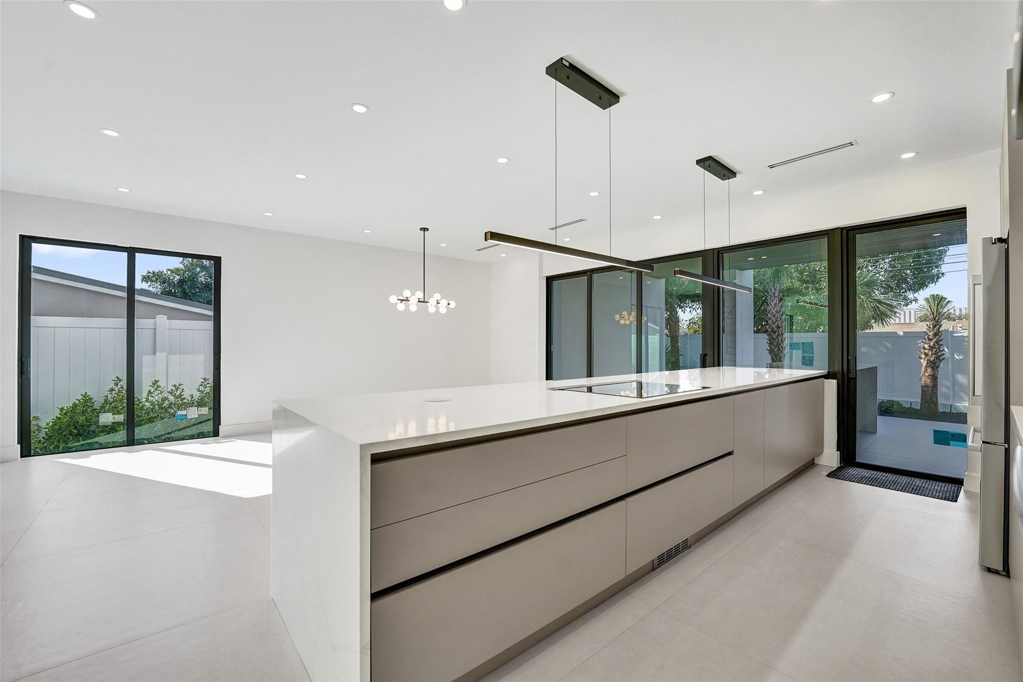 Poinsettia Heights - Residential