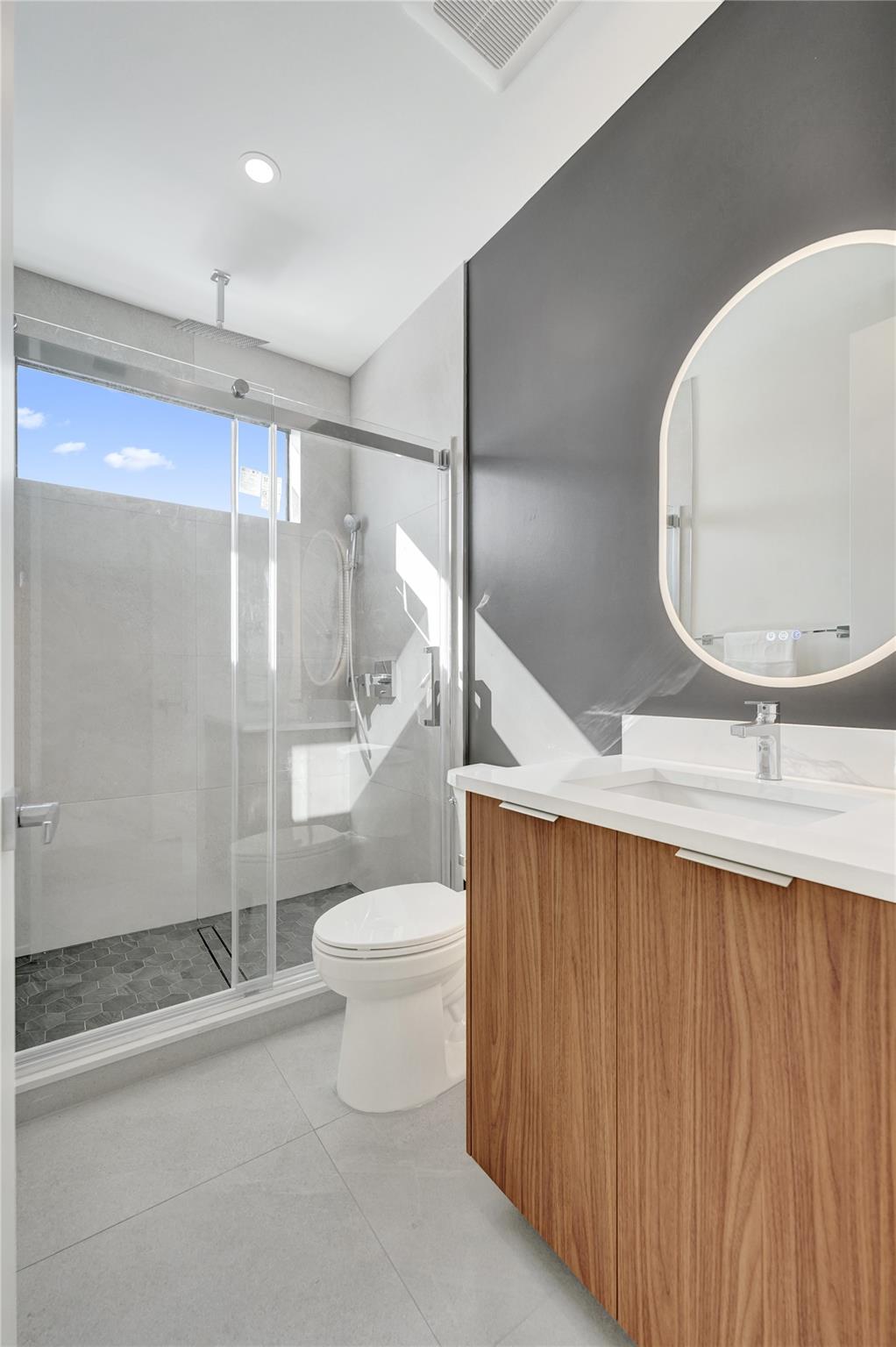 Poinsettia Heights - Residential