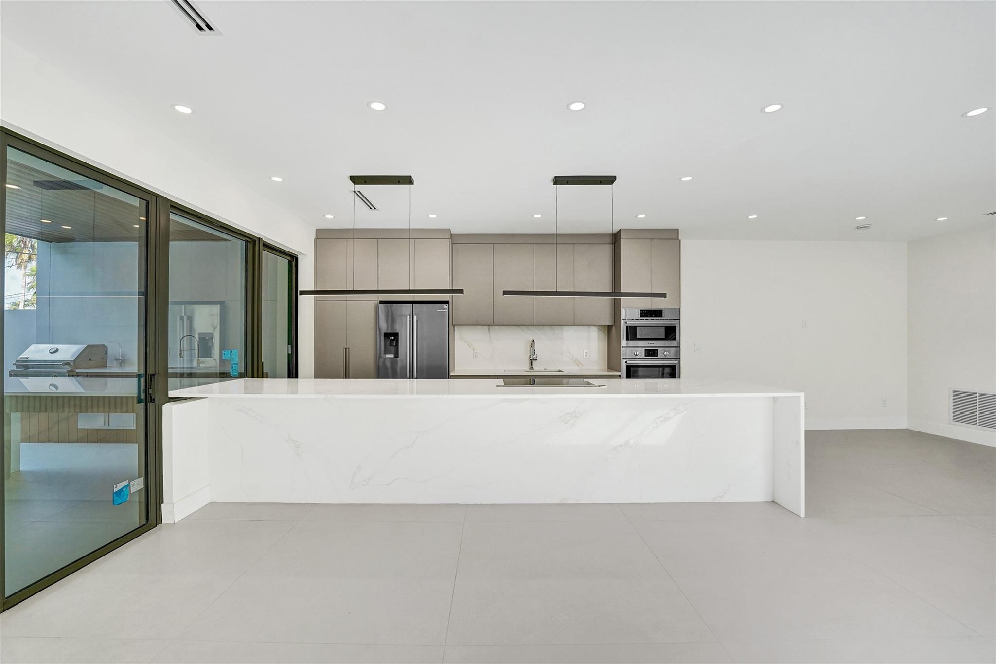 Poinsettia Heights - Residential