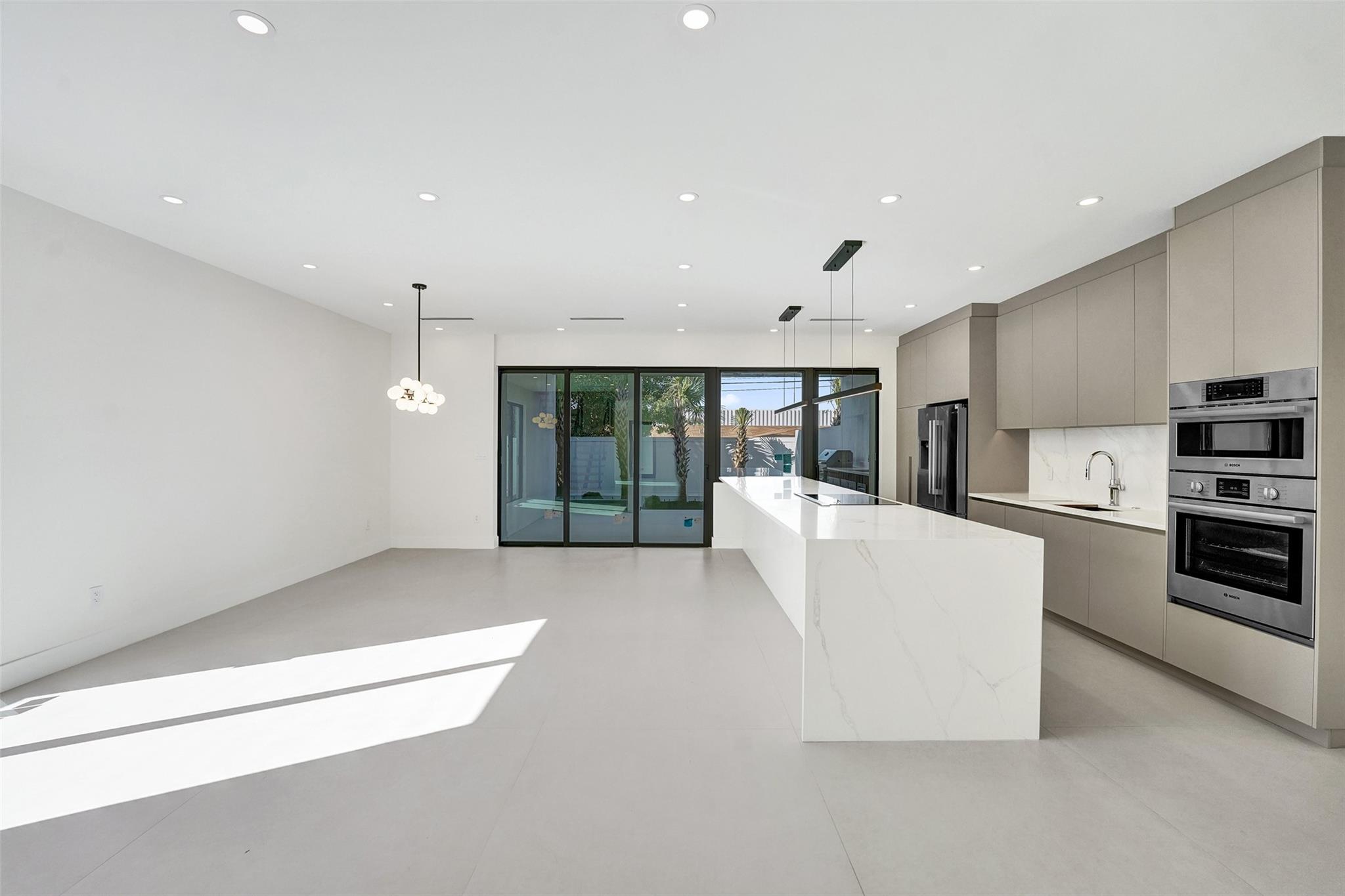 Poinsettia Heights - Residential