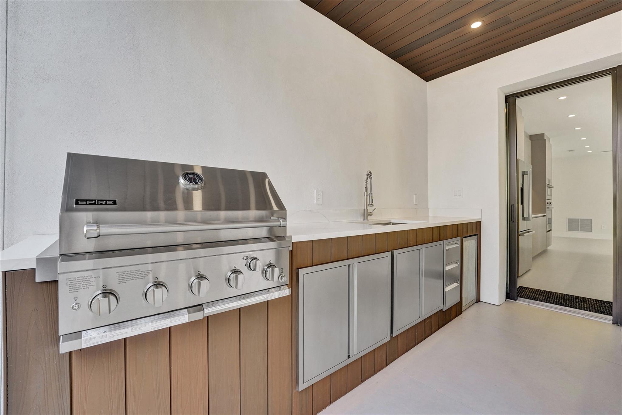 Poinsettia Heights - Residential