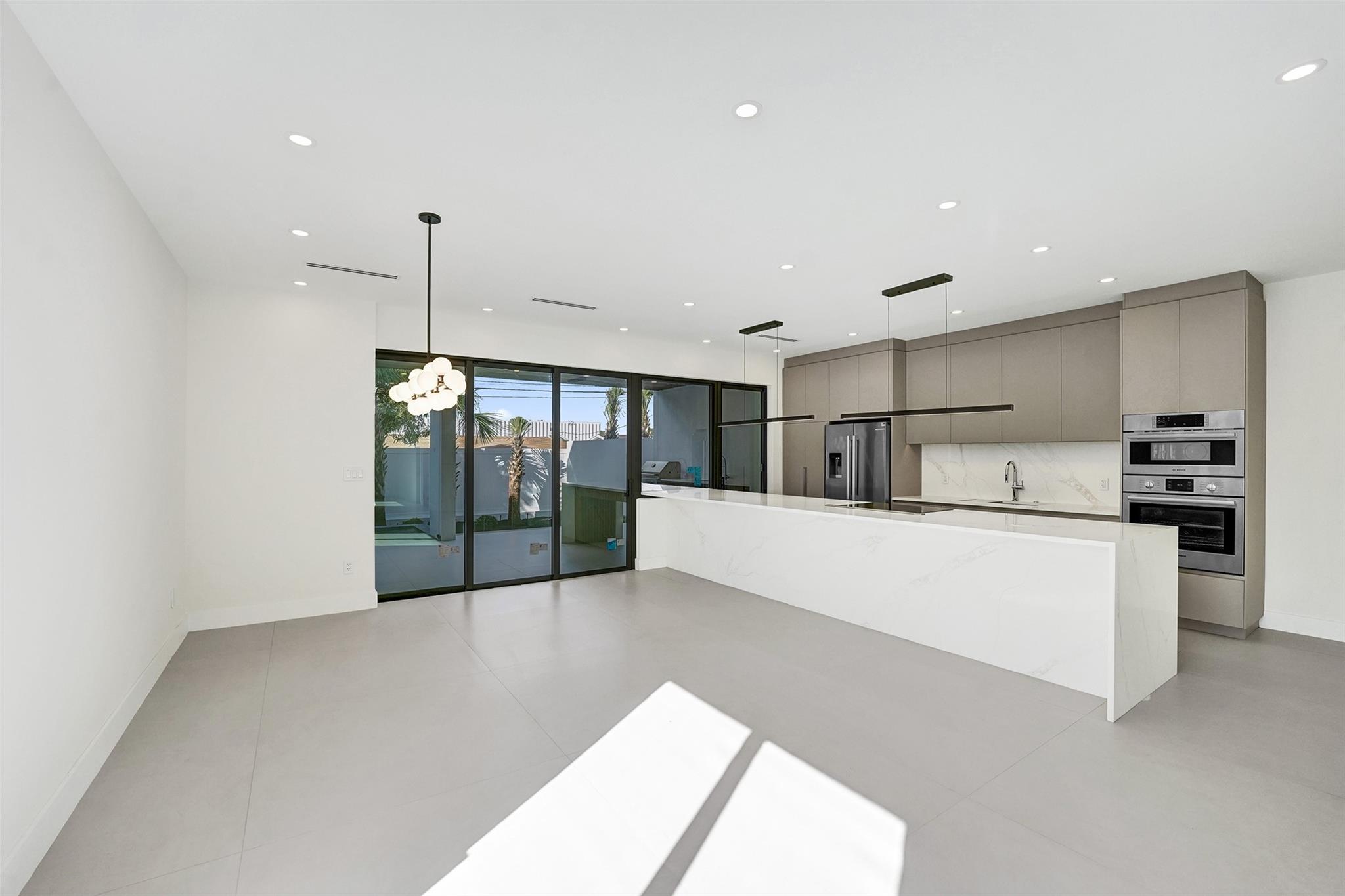 Poinsettia Heights - Residential