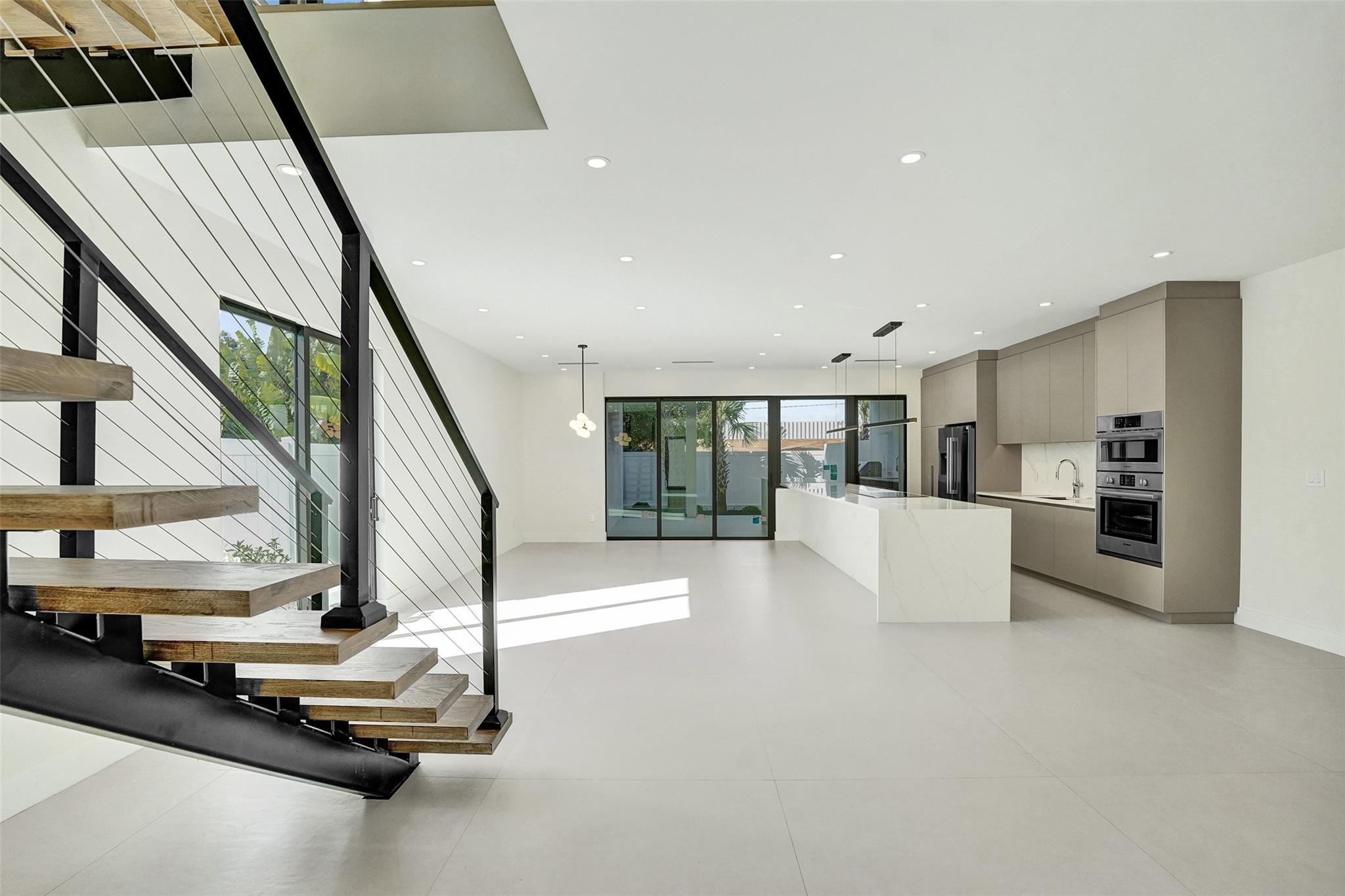 Poinsettia Heights - Residential