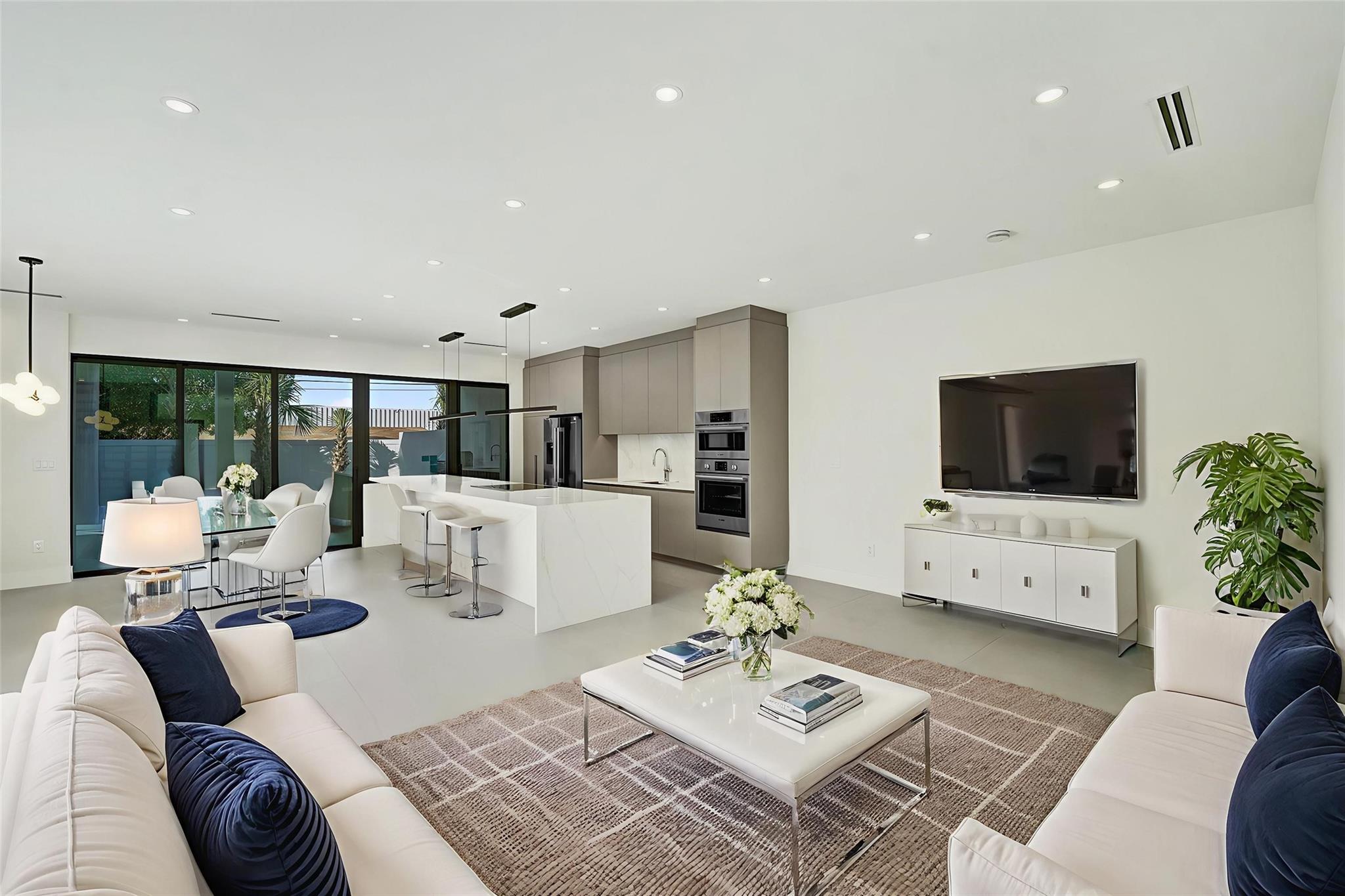 Poinsettia Heights - Residential