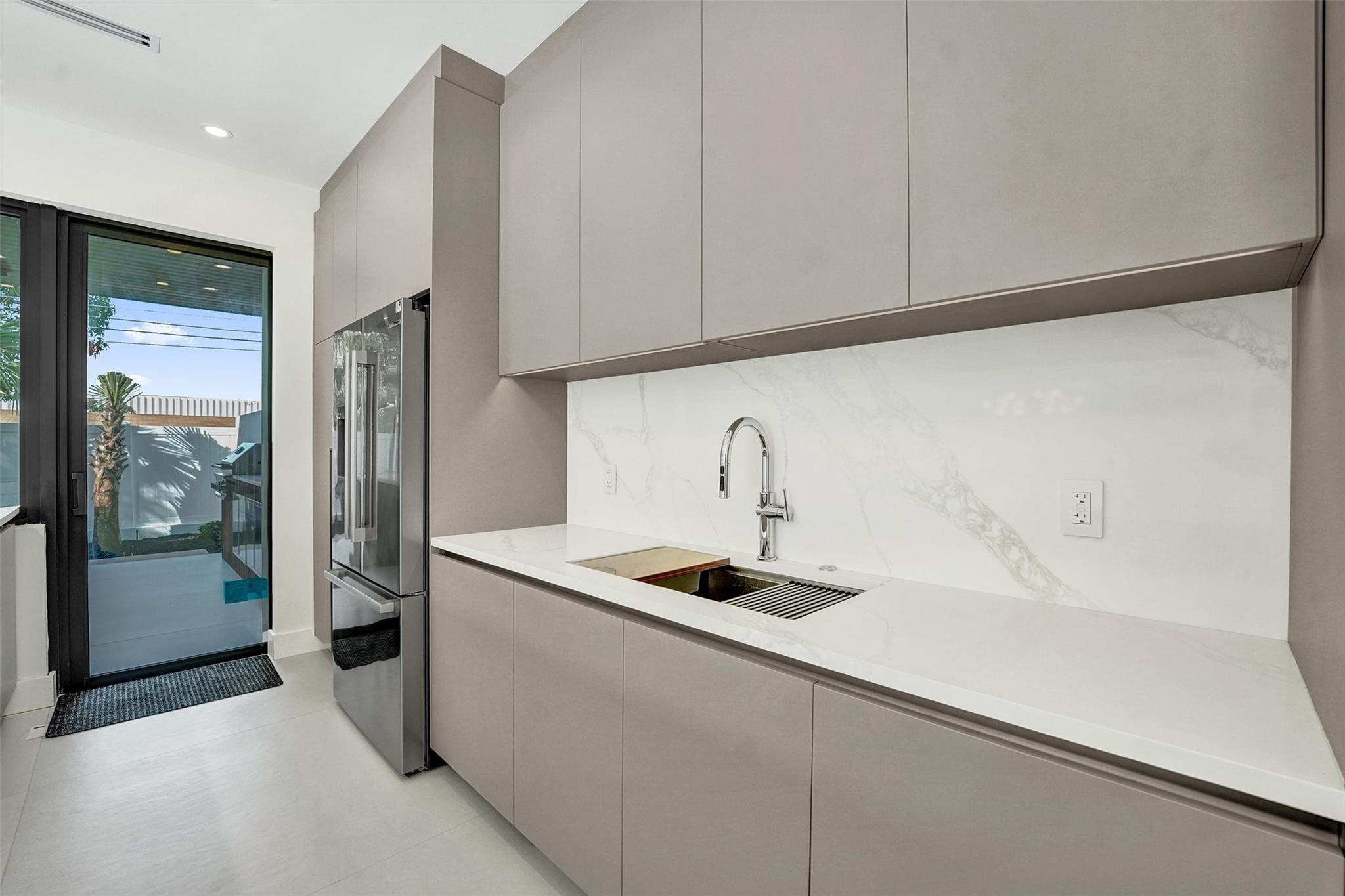 Poinsettia Heights - Residential