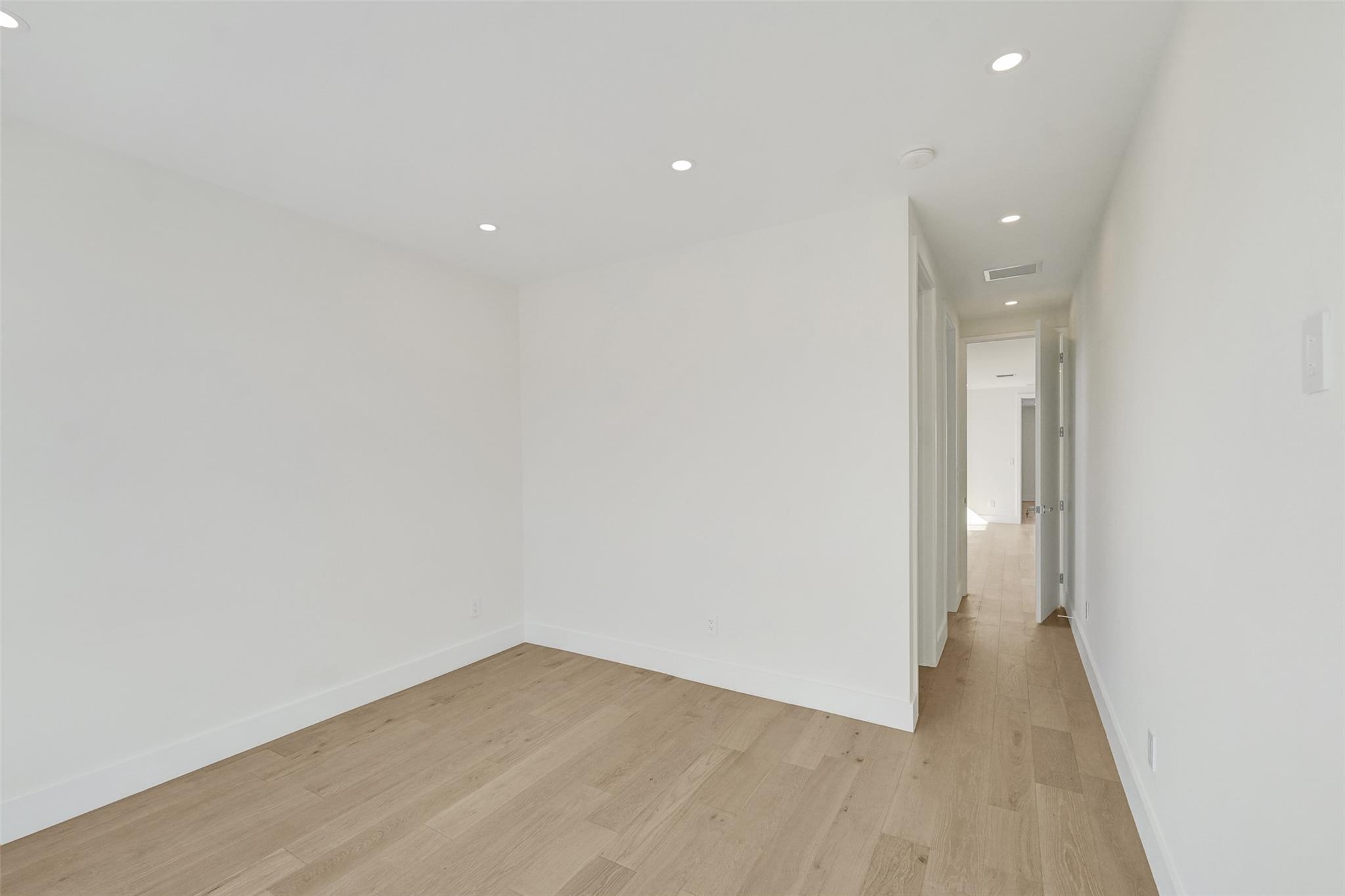 Poinsettia Heights - Residential