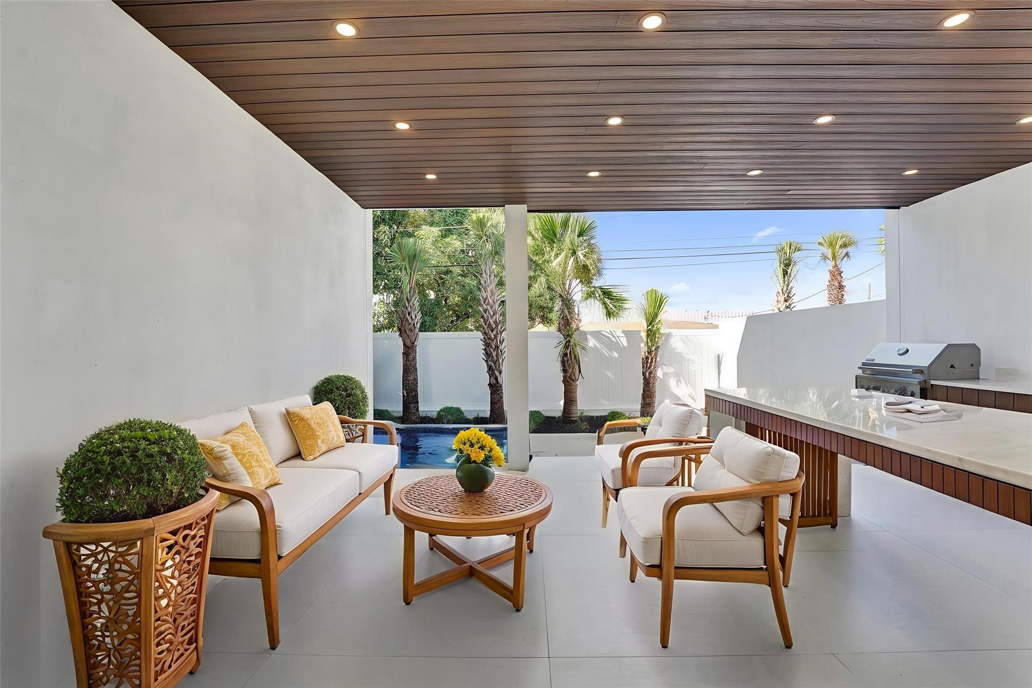 Poinsettia Heights - Residential